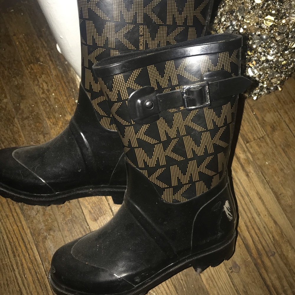 Michael kors rain boots